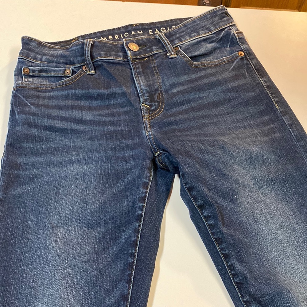 AE American Eagle Men’s 30 x 30 skinny jeans in EUC, dark wash.